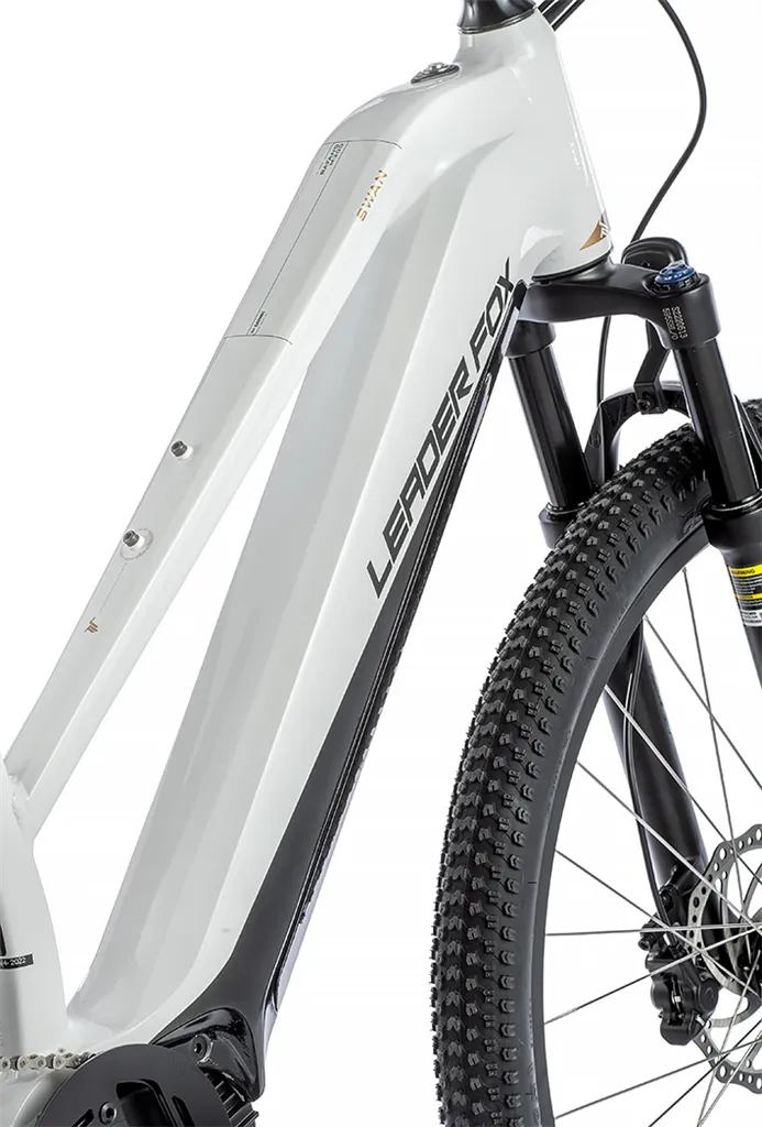 E-BIKE SWAN LADY 29", 16,5"-1, WHITE SHINY (MODEST) KOLA NA PRODEJ