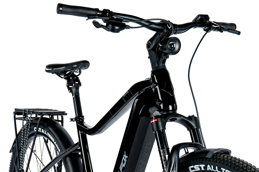 E-BIKE 28" BEND GENT CROSS 17,5"-1, BLACK SHINY (M510) KOLA NA PRODEJ