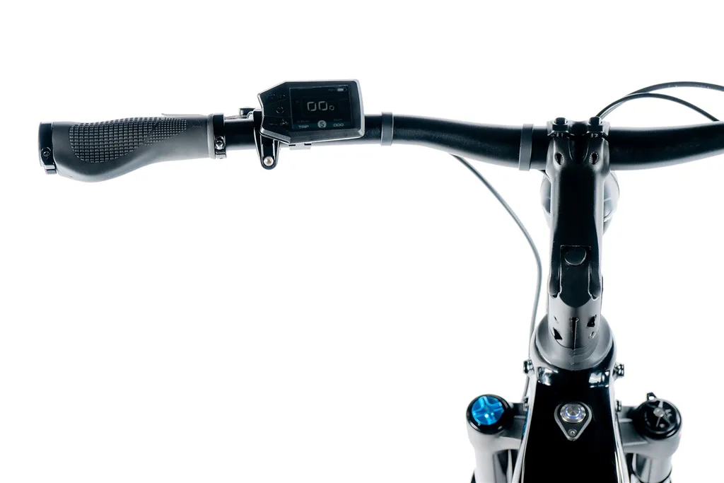 E-BIKE 28" BEND GENT CROSS 17,5"-1, BLACK SHINY (M510) KOLA NA PRODEJ