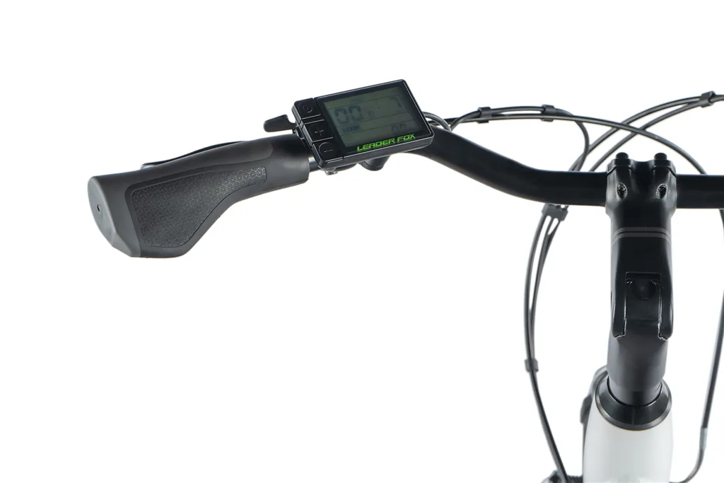 E-BIKE 26" LATONA 16,5"-2, WHITE (rear motor) KOLA NA PRODEJ