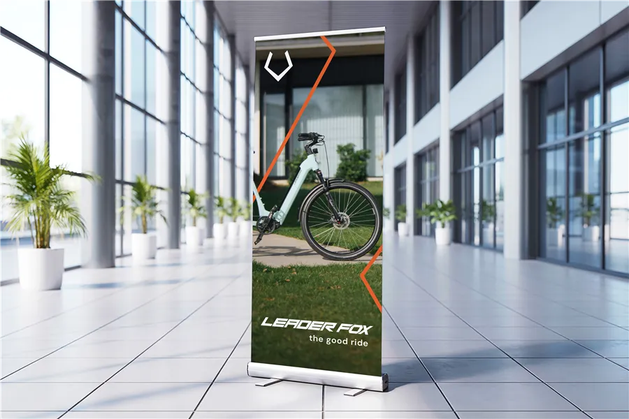 Leader Fox roll-up 1